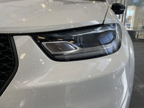 New 2026 Chrysler Pacifica Limited w/ S Appearance Package image 5