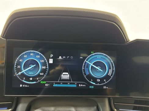 New 2025 Hyundai Elantra SEL FWD image 24