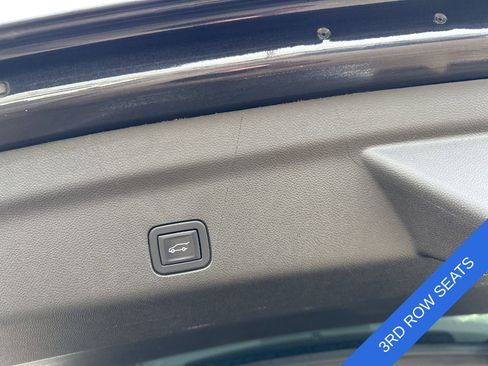 Used 2023 Chevrolet Suburban LT image 26