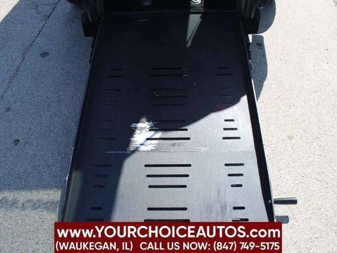 Used 2015 Dodge Grand Caravan SXT w/ Rear Park Assist Package image 11