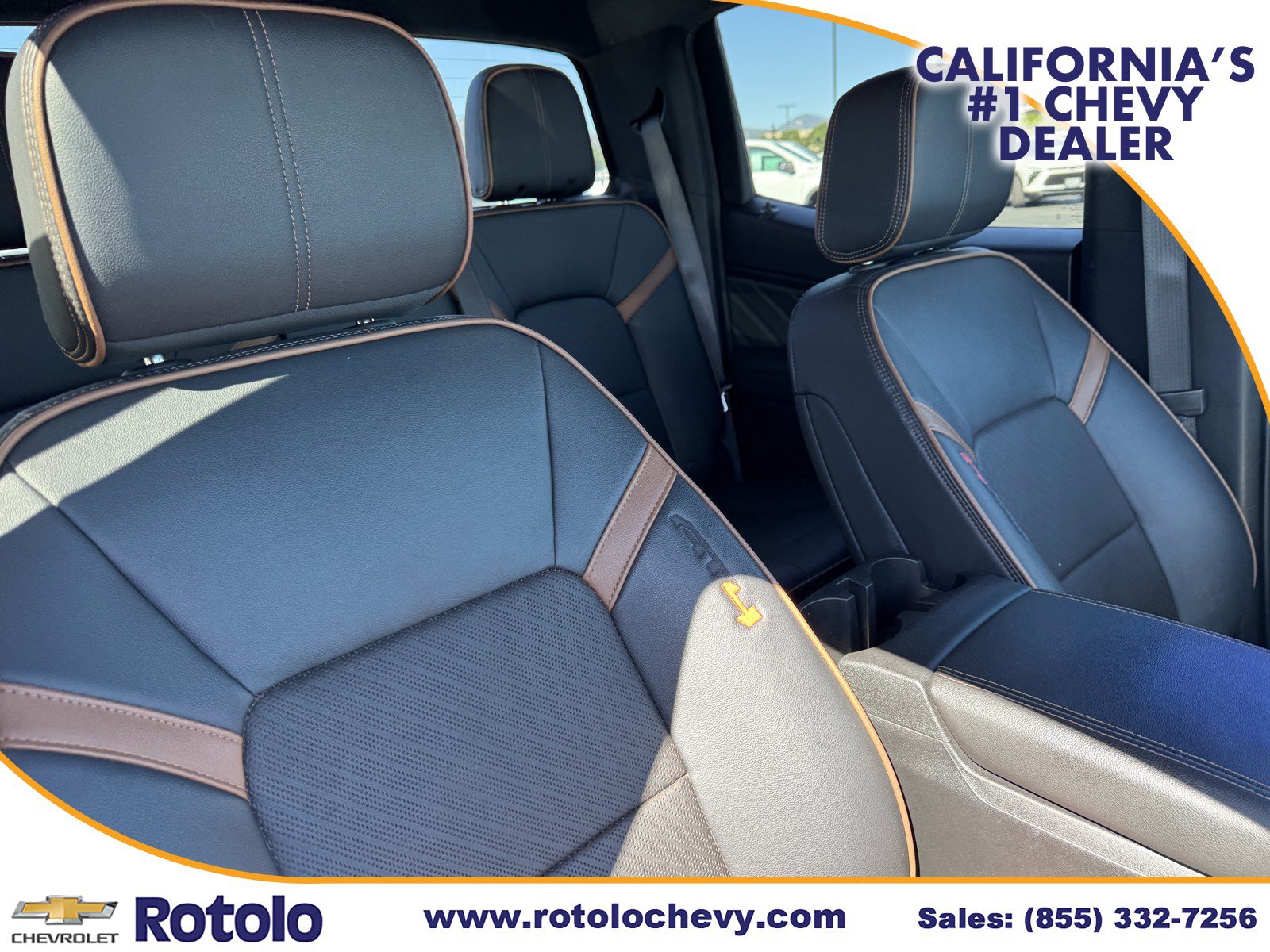 Used 2024 GMC Canyon AT4 w/ AT4 Premium Package AWD/4WD image 9