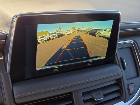 Used 2024 Chevrolet Suburban LT image 23