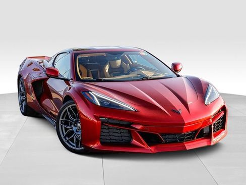 Used 2023 Chevrolet Corvette Z06 RWD image 2