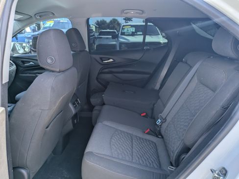 Used 2018 Chevrolet Equinox LT FWD image 13