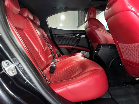 Used 2019 Maserati Ghibli GranSport image 31