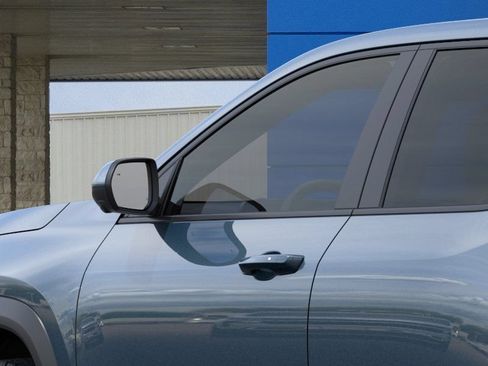 New 2026 Chevrolet Equinox LT w/ Safety and Technology Package FWD image 12