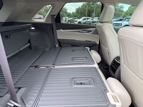 Used 2025 Cadillac XT5 Premium Luxury w/ Technology Package FWD image 19