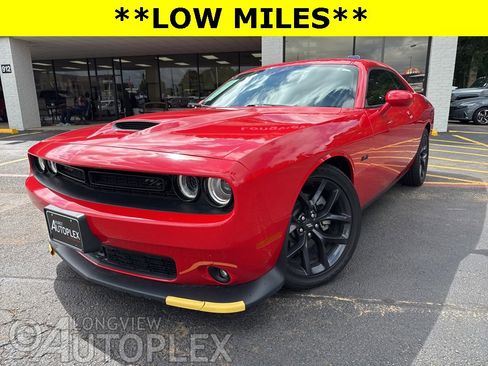 Used 2023 Dodge Challenger R/T w/ Plus Package image 1