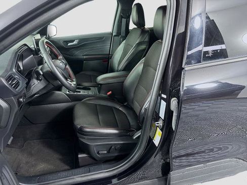 Certified 2025 Ford Escape ST-Line FWD image 19