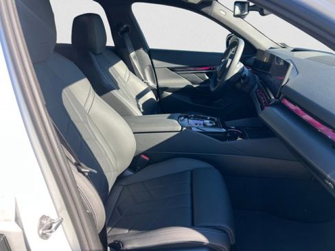 Used 2024 BMW i5 eDrive40i w/ M Sport Package image 19