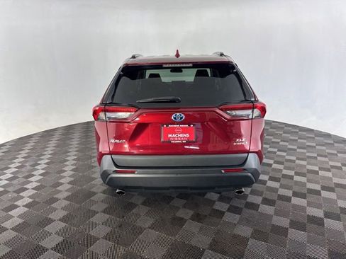 Used 2021 Toyota RAV4 XLE w/ XLE Grade Weather Package AWD/4WD image 6