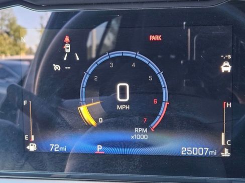 Used 2025 Chevrolet Trax LT FWD image 11