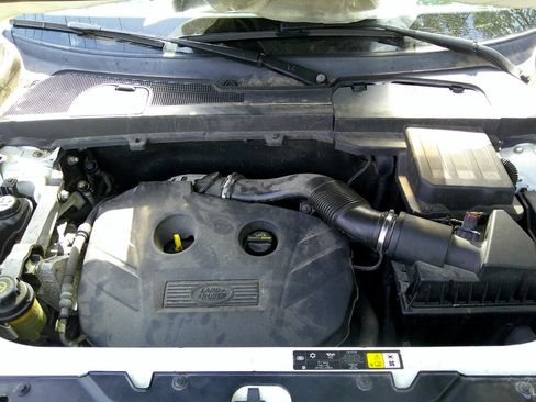 Used 2013 Land Rover LR2 image 46