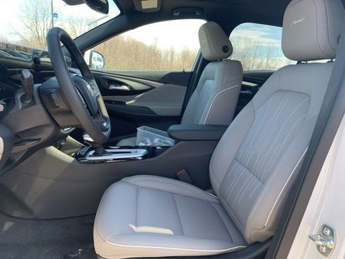 New 2026 Buick Envista Avenir image 12