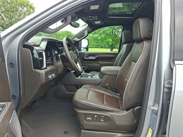 Certified 2026 GMC Sierra 3500 Denali w/ Technology Package AWD/4WD image 19
