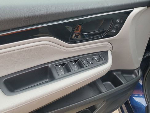 Used 2023 Honda Odyssey Touring image 31
