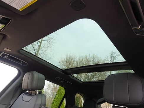 New 2026 Land Rover Range Rover Sport SE AWD/4WD image 5