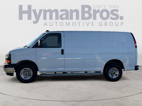 Used 2024 GMC Savana 2500 w/ Driver Convenience Package image 6