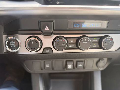 Used 2023 Toyota Tacoma SR5 AWD/4WD image 19