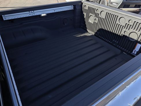 New 2026 Nissan Frontier SV w/ SV Convenience Package image 8