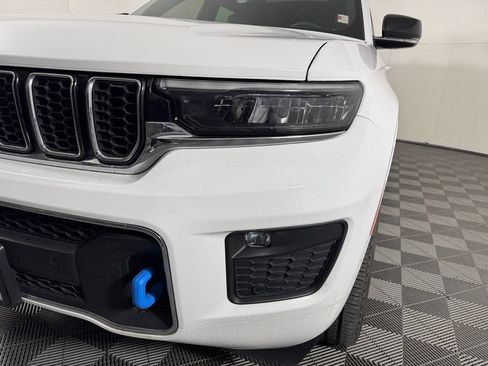 Used 2023 Jeep Grand Cherokee Overland w/ Rear Seat Video Group I image 10