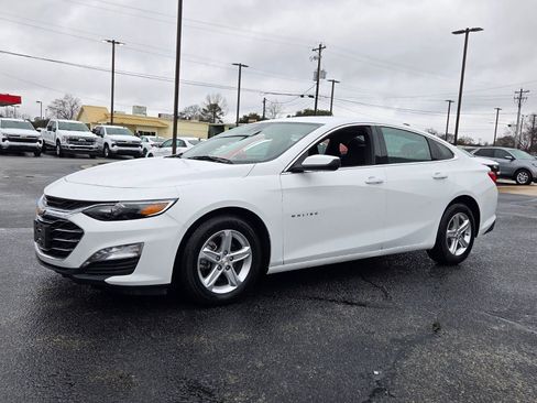 Used 2024 Chevrolet Malibu LT image 3