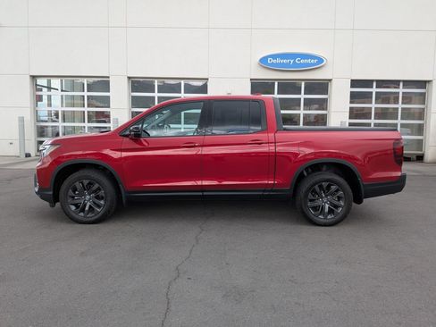 Certified 2023 Honda Ridgeline Sport image 9