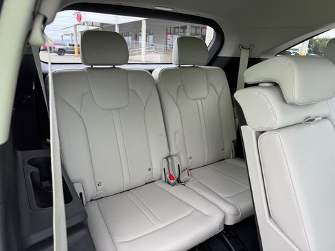 Certified 2025 Kia Sorento S FWD image 14