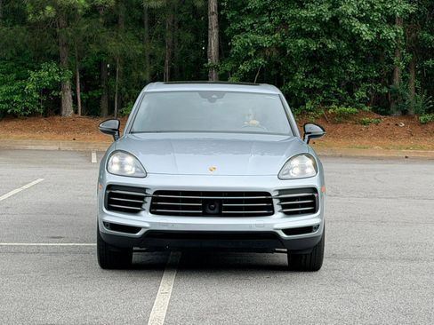 Used 2021 Porsche Cayenne AWD/4WD image 2