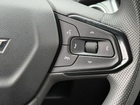 Certified 2025 Chevrolet Trax LT image 17