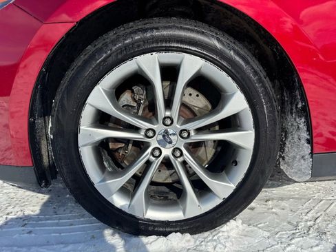 Used 2013 Ford Taurus SHO image 11