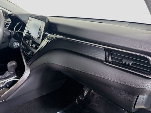 Used 2023 Toyota Camry LE image 29