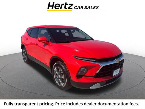 Used 2025 Chevrolet Blazer LT FWD image 1