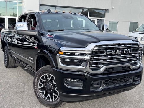 Used 2025 RAM 2500 Limited AWD/4WD image 1