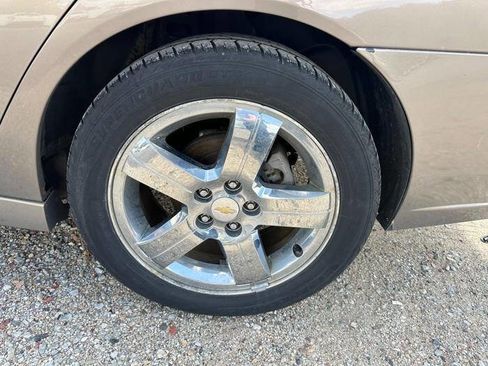 Used 2007 Chevrolet Malibu LTZ FWD image 12