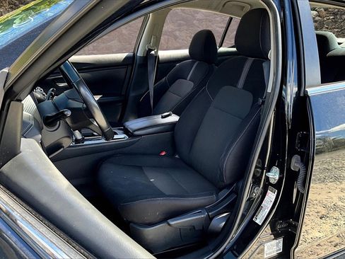 Used 2021 Nissan Sentra SV image 23