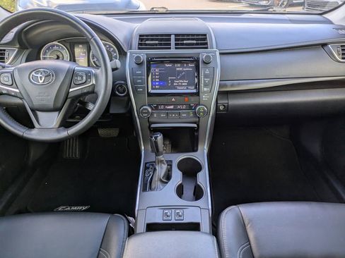 Used 2015 Toyota Camry XLE image 18