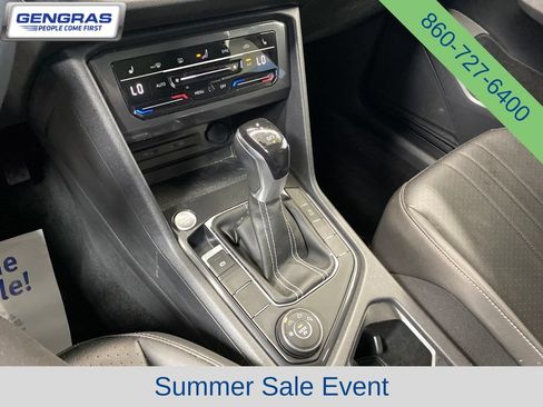 Used 2022 Volkswagen Tiguan SE AWD/4WD image 15