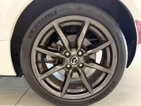 Used 2016 MAZDA MX-5 Miata Club RWD image 26
