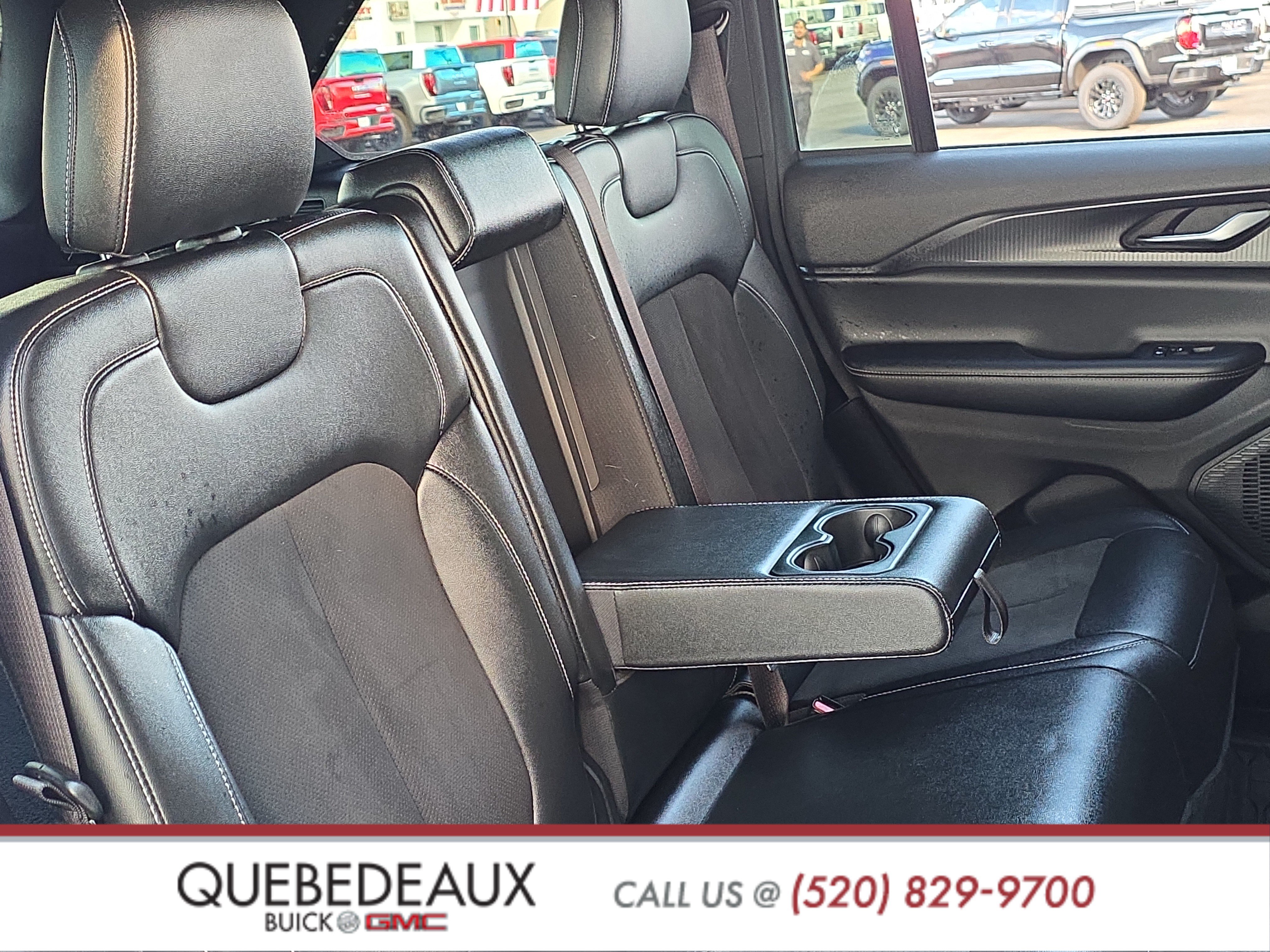 Used 2023 Jeep Grand Cherokee Altitude AWD/4WD image 29