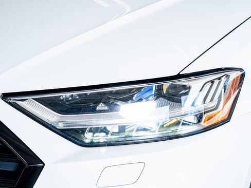 Used 2020 Audi S8 L w/ S8 Executive Package image 13