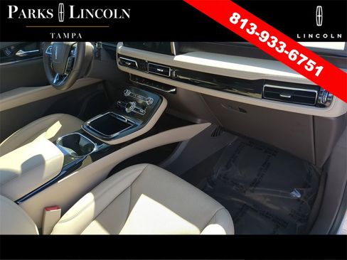 Certified 2021 Lincoln Nautilus Reserve image 10