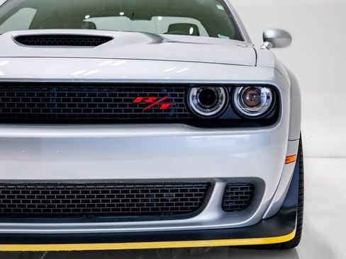 Used 2023 Dodge Challenger R/T Scat Pack RWD image 9