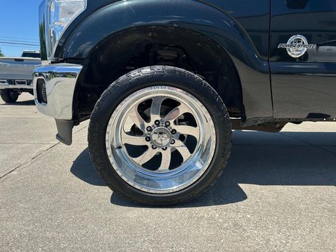 Used 2011 Ford F250 Lariat w/ Lariat Interior Pkg AWD/4WD image 14