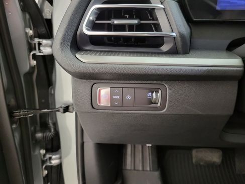 New 2026 Chevrolet Traverse LT w/ Sun and Wheel Package image 30