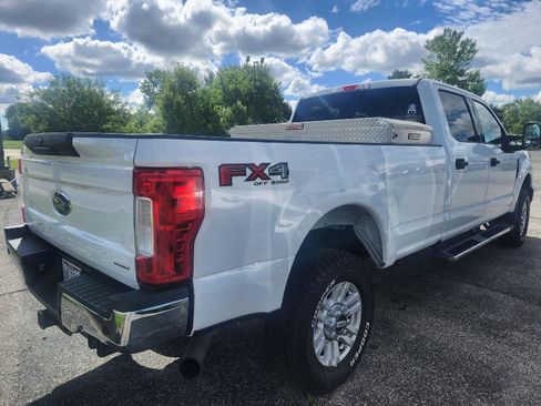 Used 2018 Ford F350 XLT w/ XLT Value Package AWD/4WD image 4