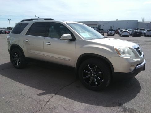 Used 2007 GMC Acadia SLT w/ Trailering Package AWD/4WD image 4