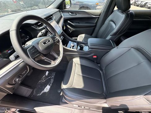 New 2025 Jeep Grand Cherokee L Limited w/ Black Appearance Package image 26