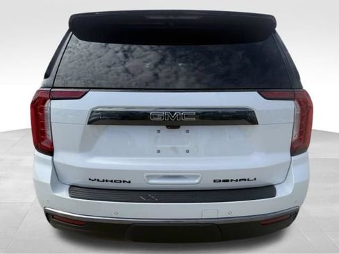Certified 2024 GMC Yukon XL Denali Ultimate AWD/4WD image 4