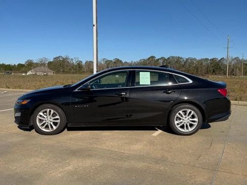 Used 2024 Chevrolet Malibu LT image 2